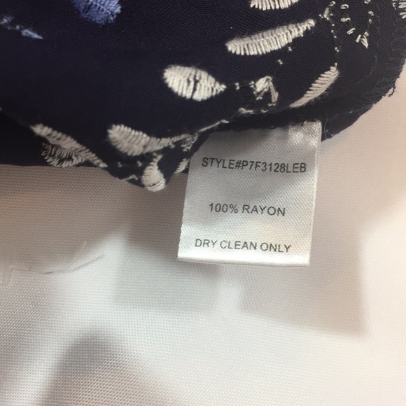 Parker Off the Shoulder Embroidered Top Sz XS NWT - Picture 6 of 6